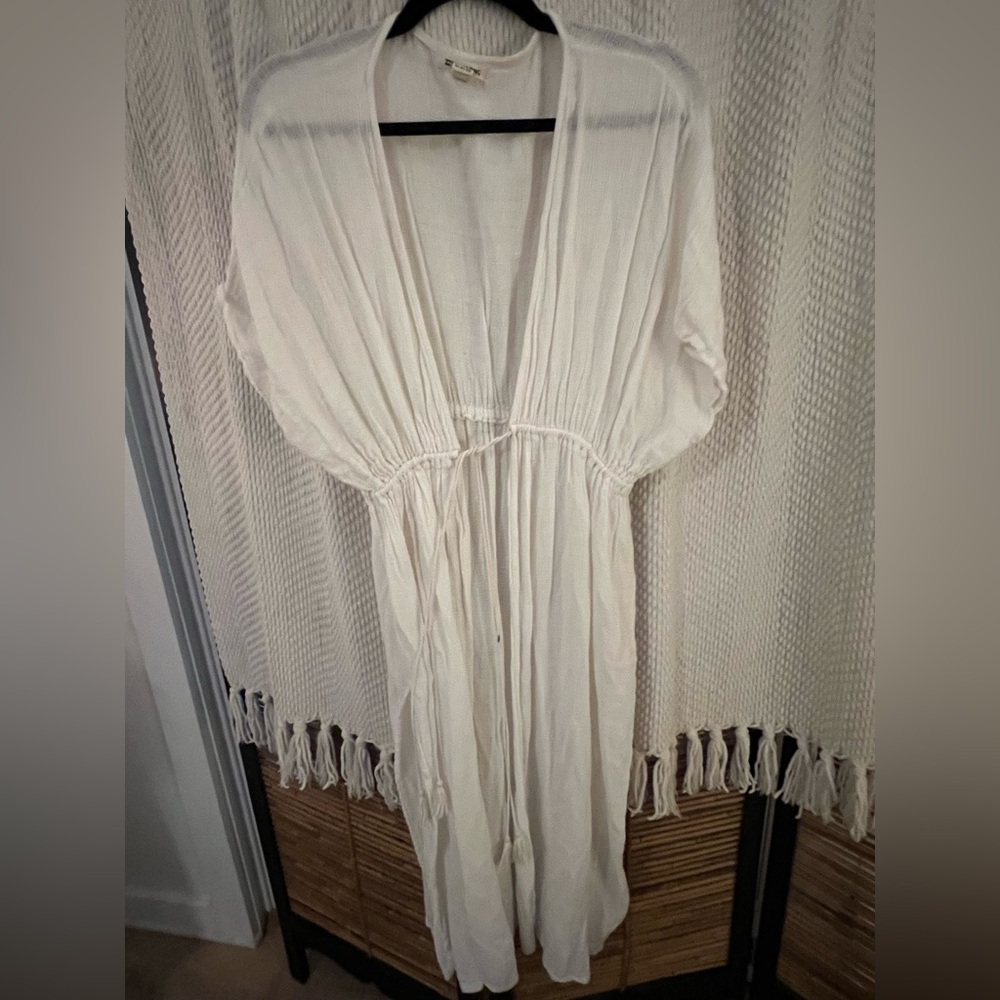 Billabong Cream Fabric Detail